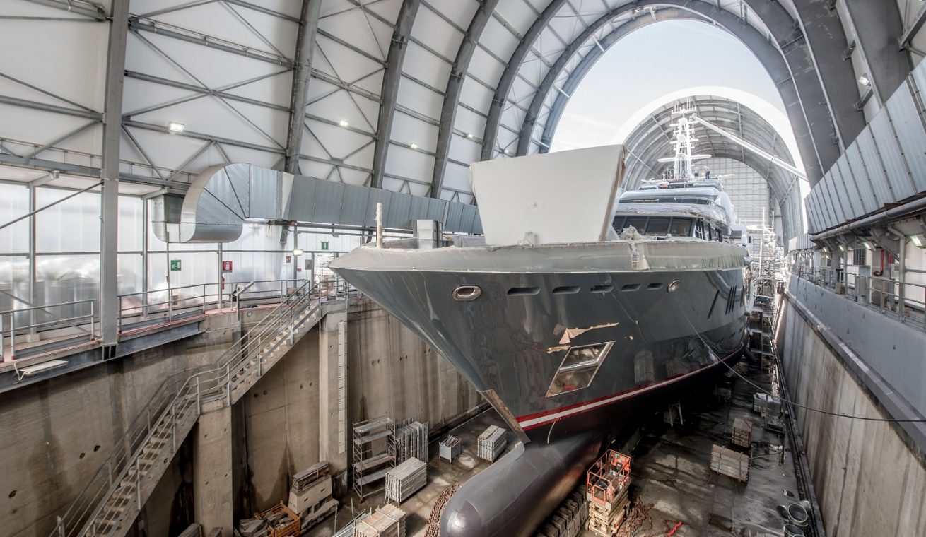 Queen K: Amico refit Lursssen