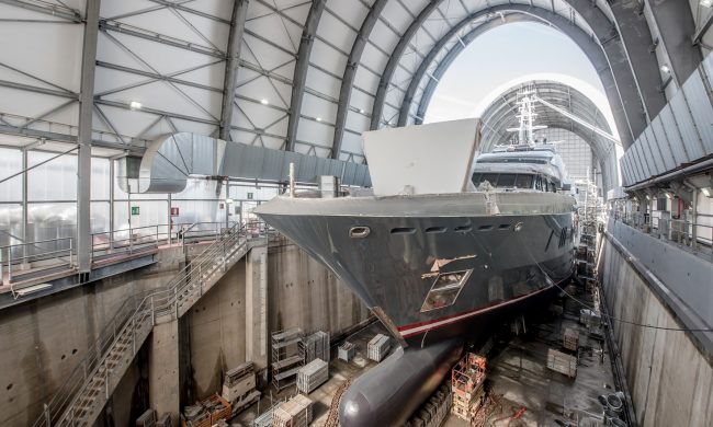 Queen K: Amico refit Lursssen