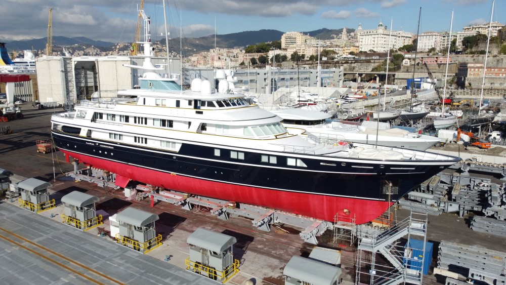 Shiplift manoeuvres at Amico & Co